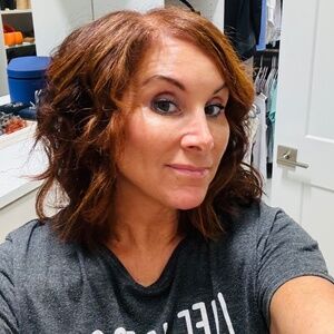 Meet your Posher, Rena